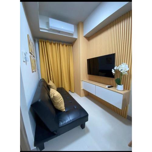 Happy Sunshine at S Residences