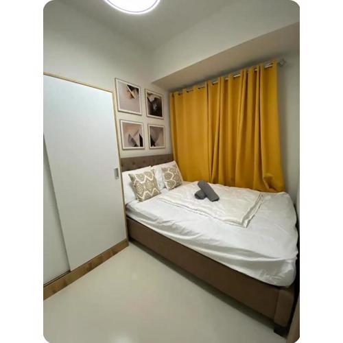 Happy Sunshine Staycation Moa near Airport