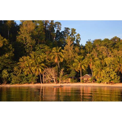 Harmony Bay Resort and Dive Center