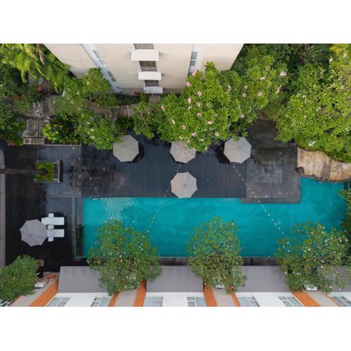 HARRIS Hotel & Residences Sunset Road