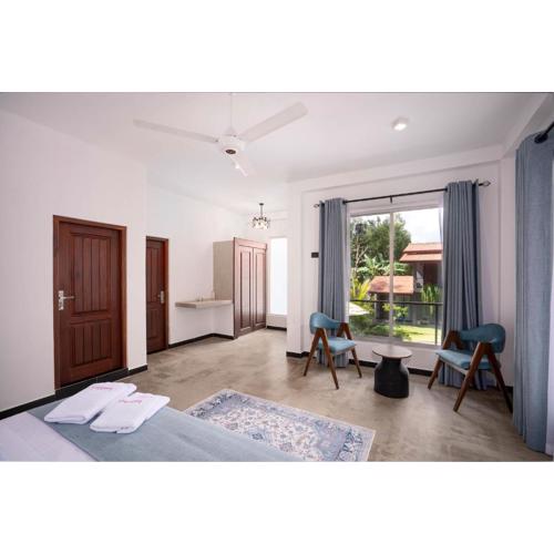 Hasthri Boutique Blue Apartment in Ahangama with pool Near Beach