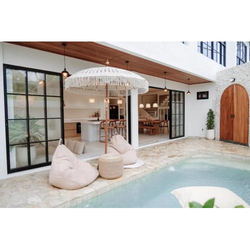 Havens Duplex - 2 Villas Combo 6BR Up to 12px Close to Finns And Beach With Easy Walk To Berawa Street