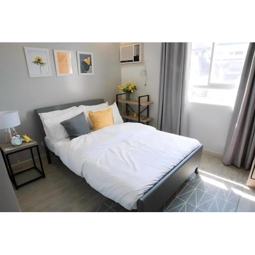 Heart of Cebu + fast wifi + Netflix