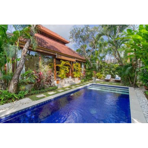Heart Of Seminyak, 2br, Sleeps 4, Walk To Bintang