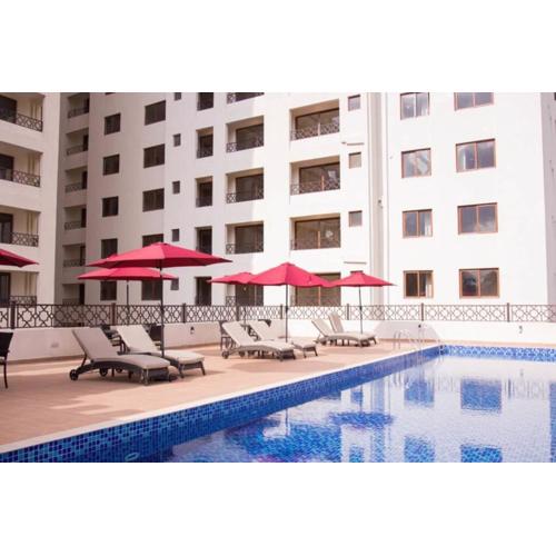 Heated Pool, Gym, Skyline Views & Natural Light - Cosy 1 bedroom in Kileleshwa