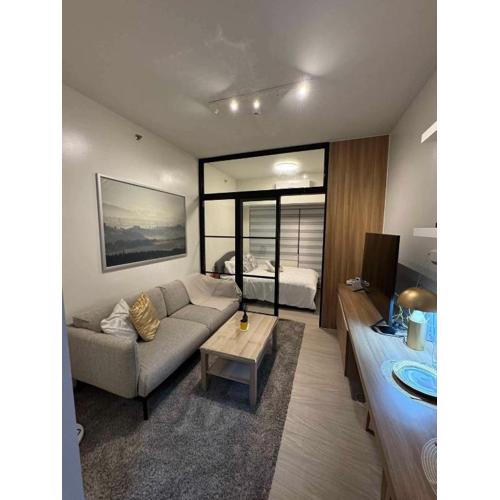 Heathers Crib In Ayala Makati City