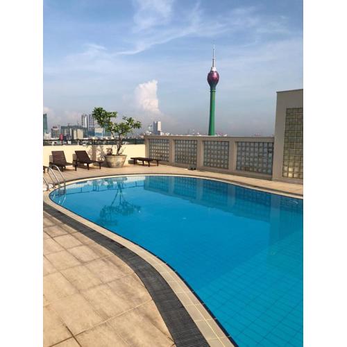 Hedges Court Res - 2 Bed Room 103 sqm Apartment