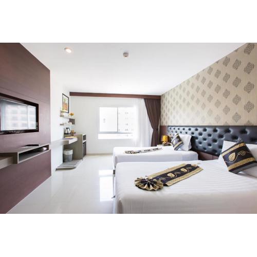 Hemingways Silk Hotel