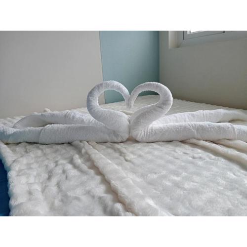 Hera's Apeiron Staycation