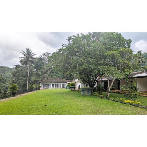 Heritage Kithulgala Rest House - Historic Home to a Bird Sanctuary