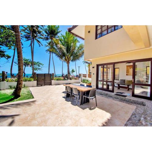 Hey Jude Bulabog Beachfront Residence