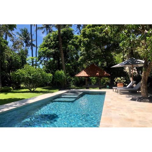 HIDDEN HEAVEN Rumah Barong