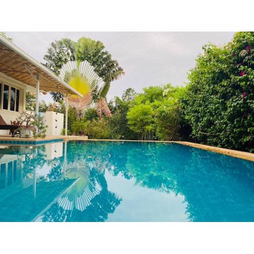 Hidden Villa Oasis Private Pool 2km to BeachMall
