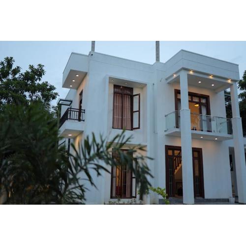 Hide Hiriketiya Villa