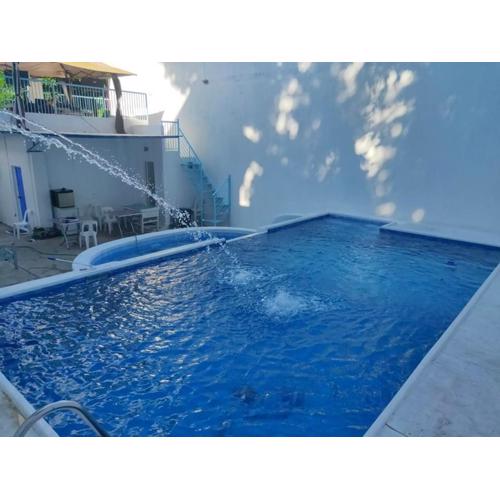 HIdeaway Euro Villa