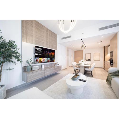 High-End 1BR-Panoramic Views, Pool with Burj Khalifa view, Padel & Rooftop BBQ Experience By ĀYA Boutique