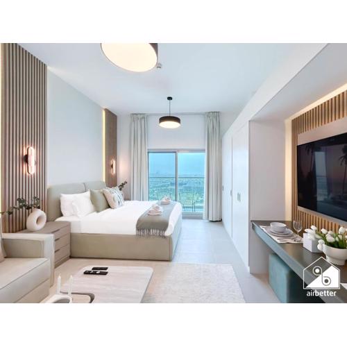 High-End Studio l Pool & Gym Included