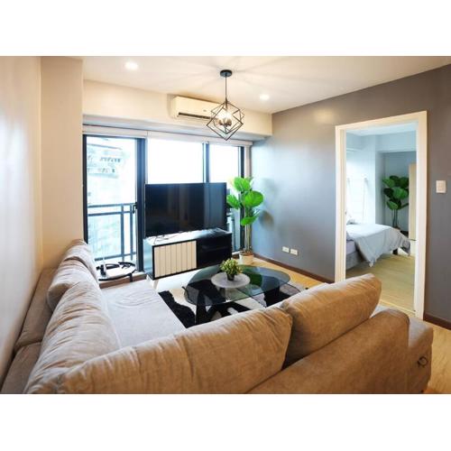 High Floor 2BR in Knightsbridge Residences Makati