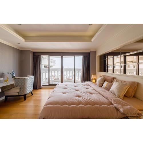 High-Floor City View Near SIAM