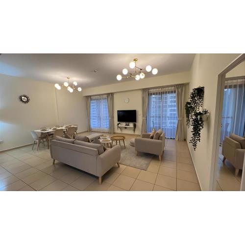 Highend 2BR Skyline View with Beach JBR