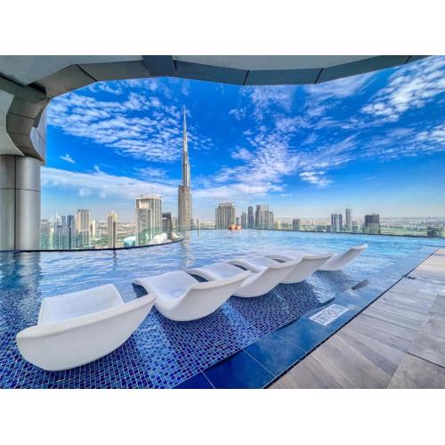 Highest infinity Pool in Downtown Dubai