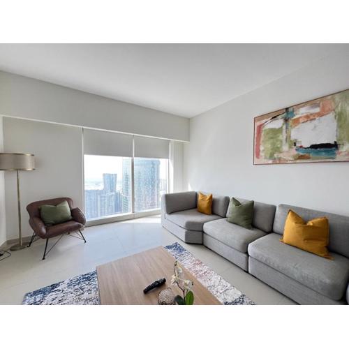 HighFloor 3BR plus Maids GateTower