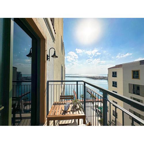 HiGuests - Coastal Chic Luxurious Retreat at Port de la Mer