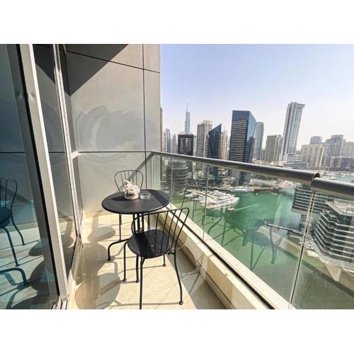 HiGuests - Incredible apartment at the top of Dubai Marina