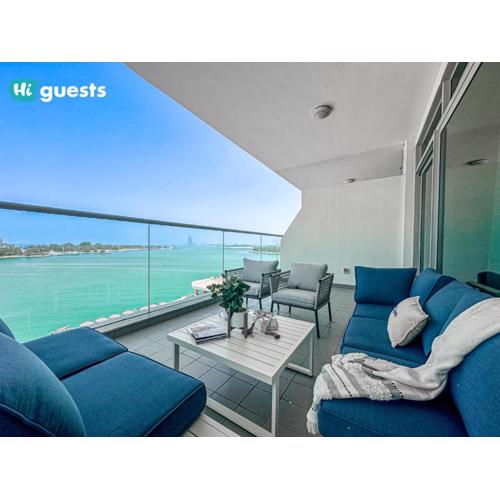 HiGuests - Premier Beachfront Stylish 2BR Apt Plus Maid Room