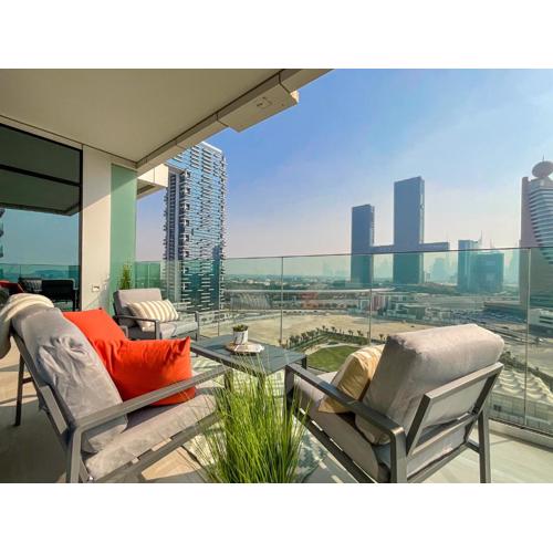 HiGuests - Spacious Apt Near Zabeel Park With Panoramic Views