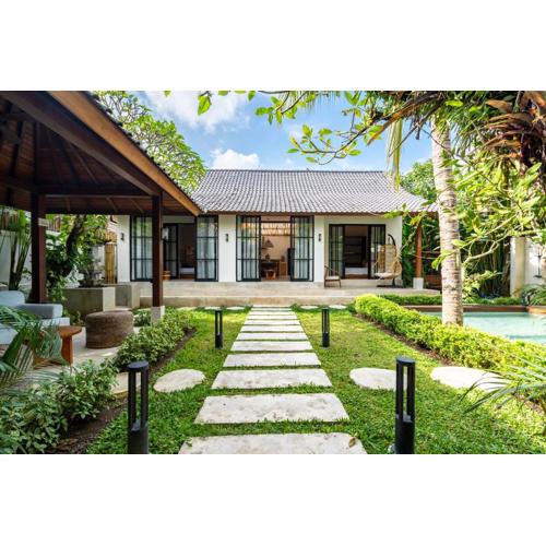 Hijau Villa by EVDEkimi - Charming 2BR escape with Pool, Outdoor Lounge, Lush Garden - Long stay extras