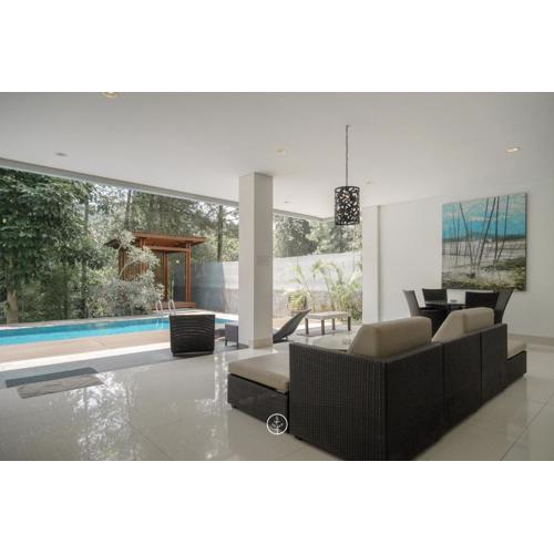 Hikari Hill View Villa 7 bedrooms with a private swimming pool and Billiard