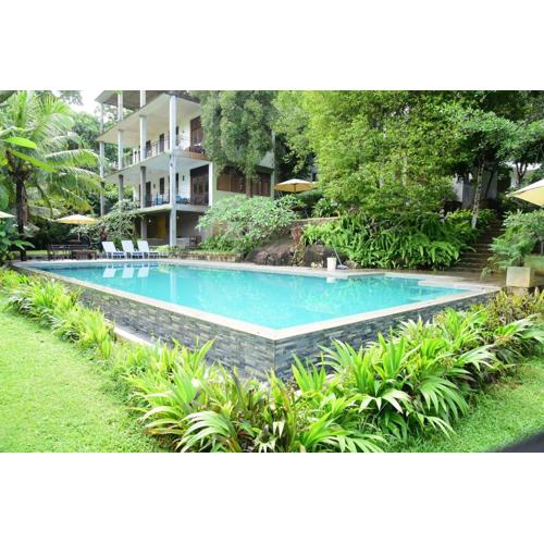 Hikka Secret Lake Resort