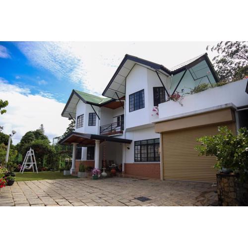 Hill Crest Holiday Bungalow