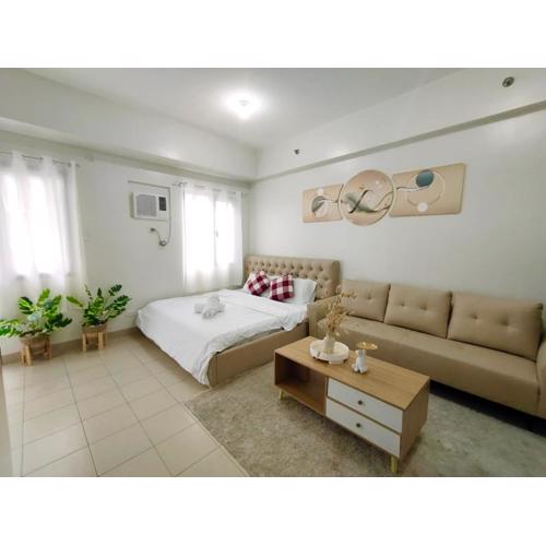 Hill Residence by Sarah Rentals