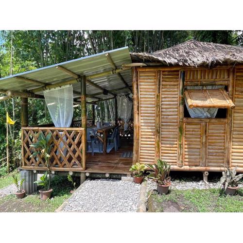 Hillcreek's Riverside Hideaway