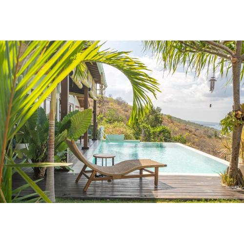 Hillside Chalet with panoramic views