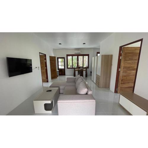 Hin Kong Hide Away 1