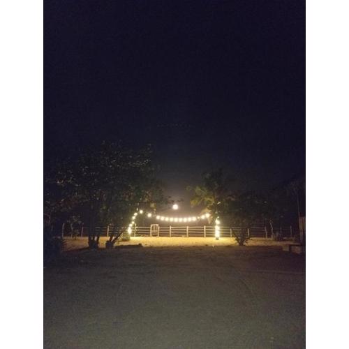 H&M Resort Arugambay