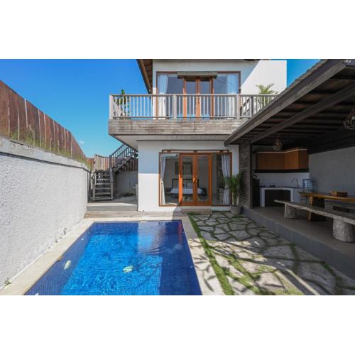 Hoki Villa by Urbanview Villa