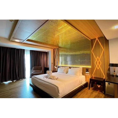 Holatel Hotel Phitsanulok