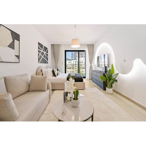 Holiday Boulevard - Stylish Upgraded Studio - Designer Touches in JVC