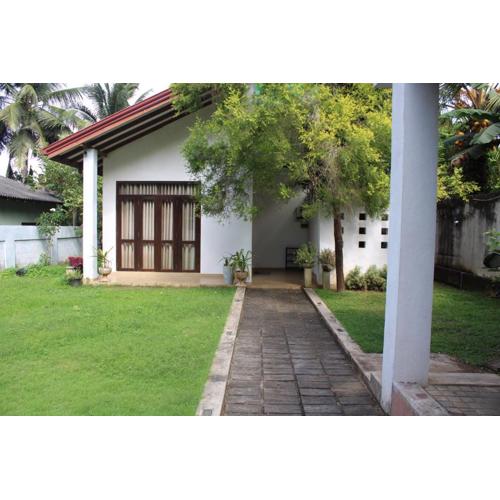 Holiday Home Asgiri Walpola Gampaha