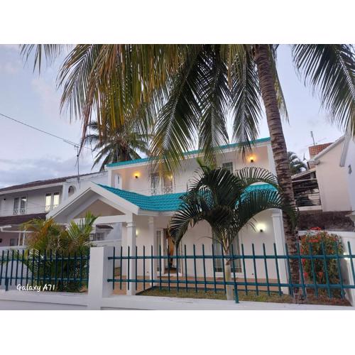 Holiday Home close to the BEACH