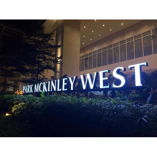 Holiday suite at Park Mckinley West