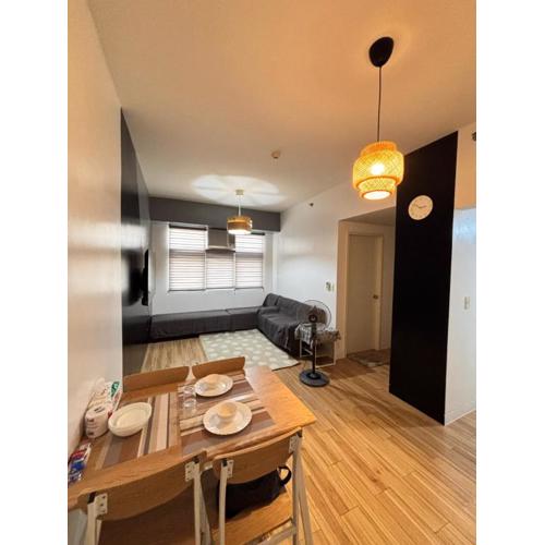 Holland Park Condominium