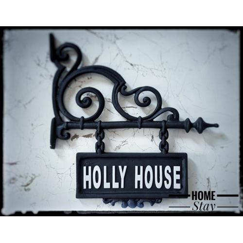Holly House Homestay