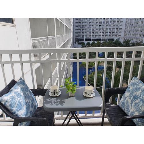 Home at Last, 1 Bedroom Pool View with Balcony