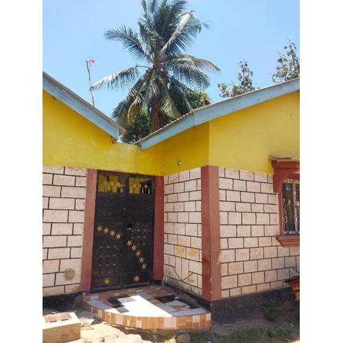 Home for holiday at Urithi Eastate Utange