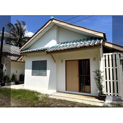 Home Hug local stay Bangtao